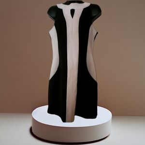 Signature By Sangria SZ 4P Black & White Sleeveless Keyhole Colorbock Mini Dress